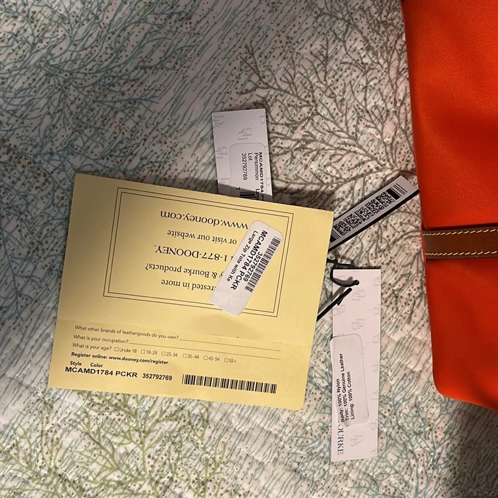 Dooney and Bourke Large zip tote and accessory - Picture 9 of 9